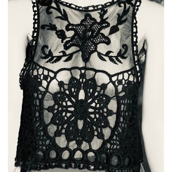 Millau - Sleeveless Sheer & Lace Open Back Tank Top in Black / Size S - Picture 5 of 5